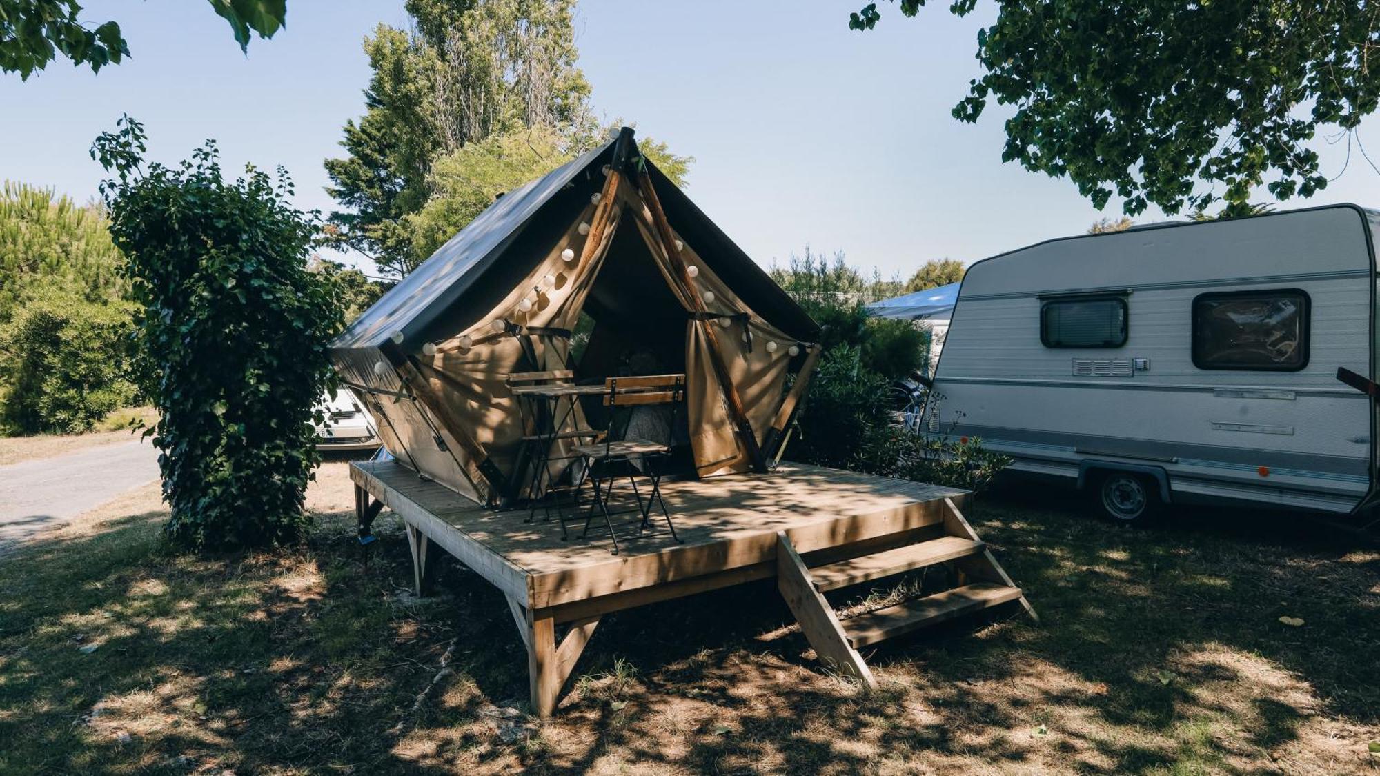 Camping La Pree Ле-Порт Номер фото
